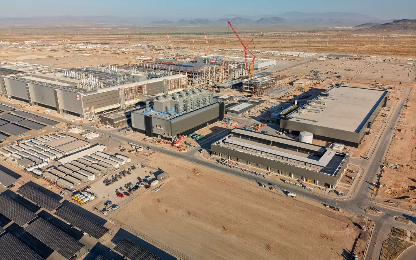 Aerial view of TSMC Fab 21 under construction in Phoenix, Arizona.