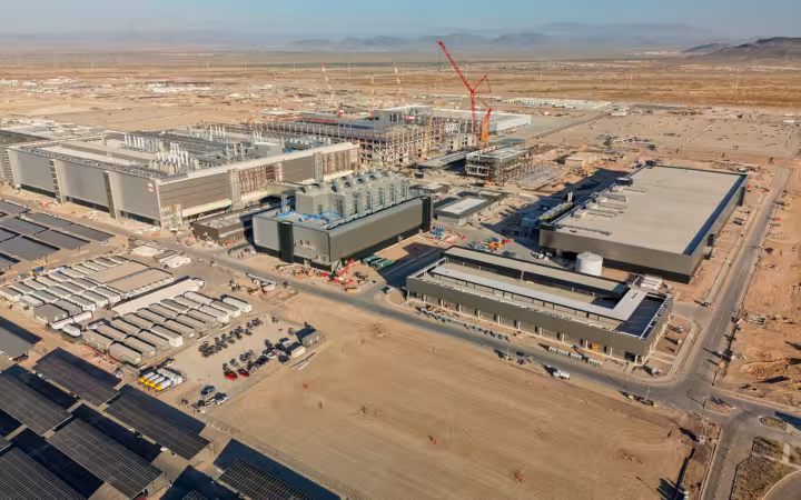 Aerial view of TSMC Fab 21 under construction in Phoenix, Arizona.